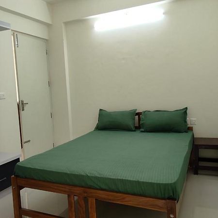 Hobiz Serviced Apartments Chalakuzhy Nr Medical College Trivandrum Thiruvananthapuram Kültér fotó