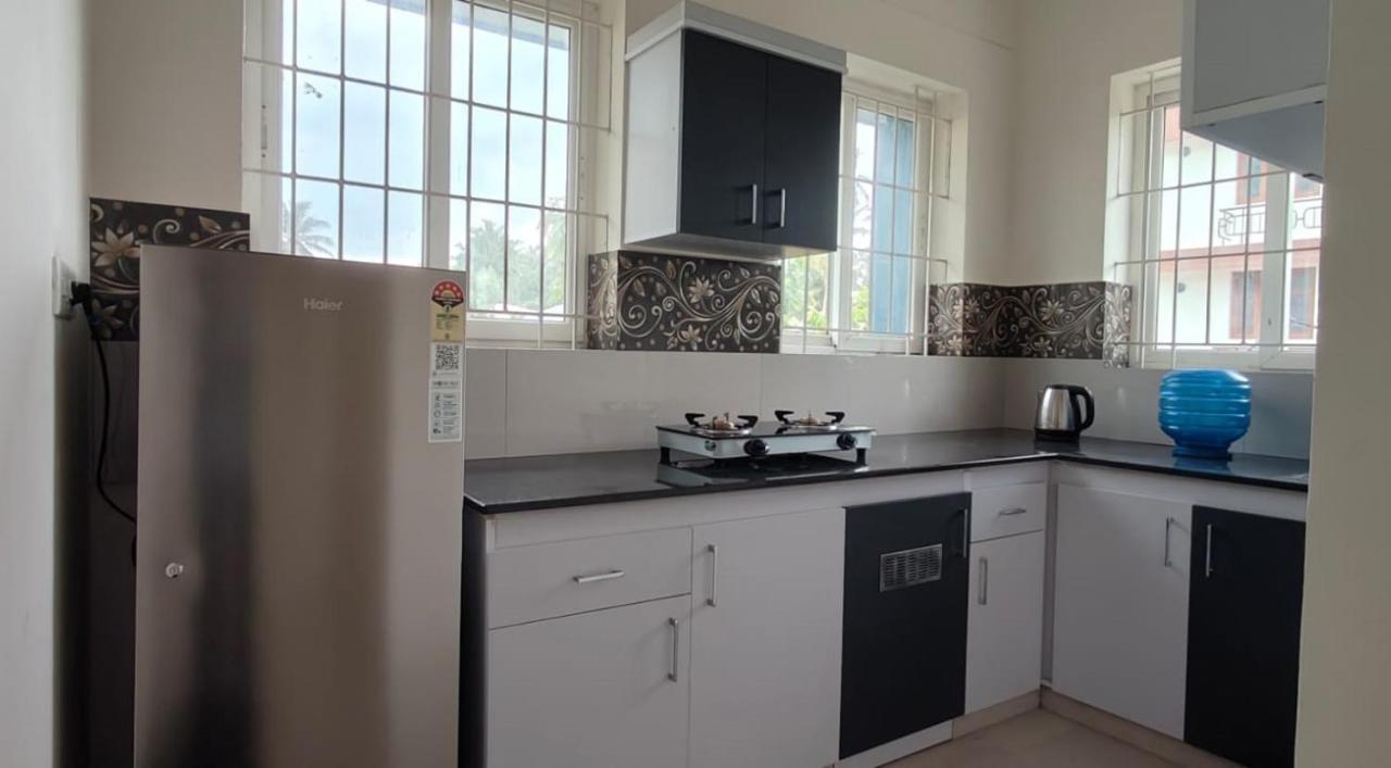 Hobiz Serviced Apartments Chalakuzhy Nr Medical College Trivandrum Thiruvananthapuram Kültér fotó